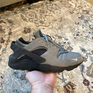 Nike Huarache - Size 14
